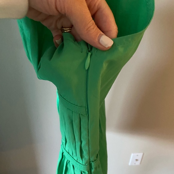 NWT Showpo Haydie Mini Dress-Plunge Neck Pleat Detail in Green-Size 6 - Picture 6 of 7